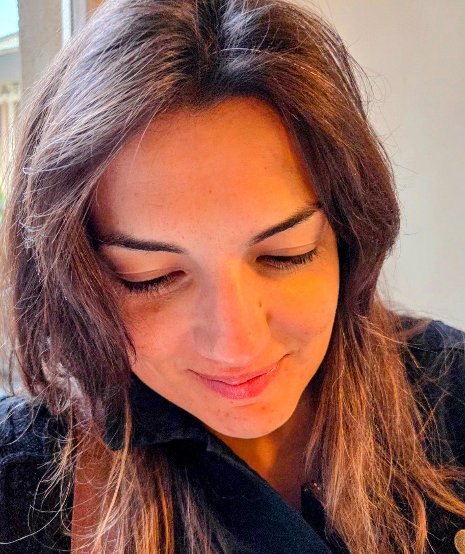 Marina, founder of Marina Knows, in Valencia