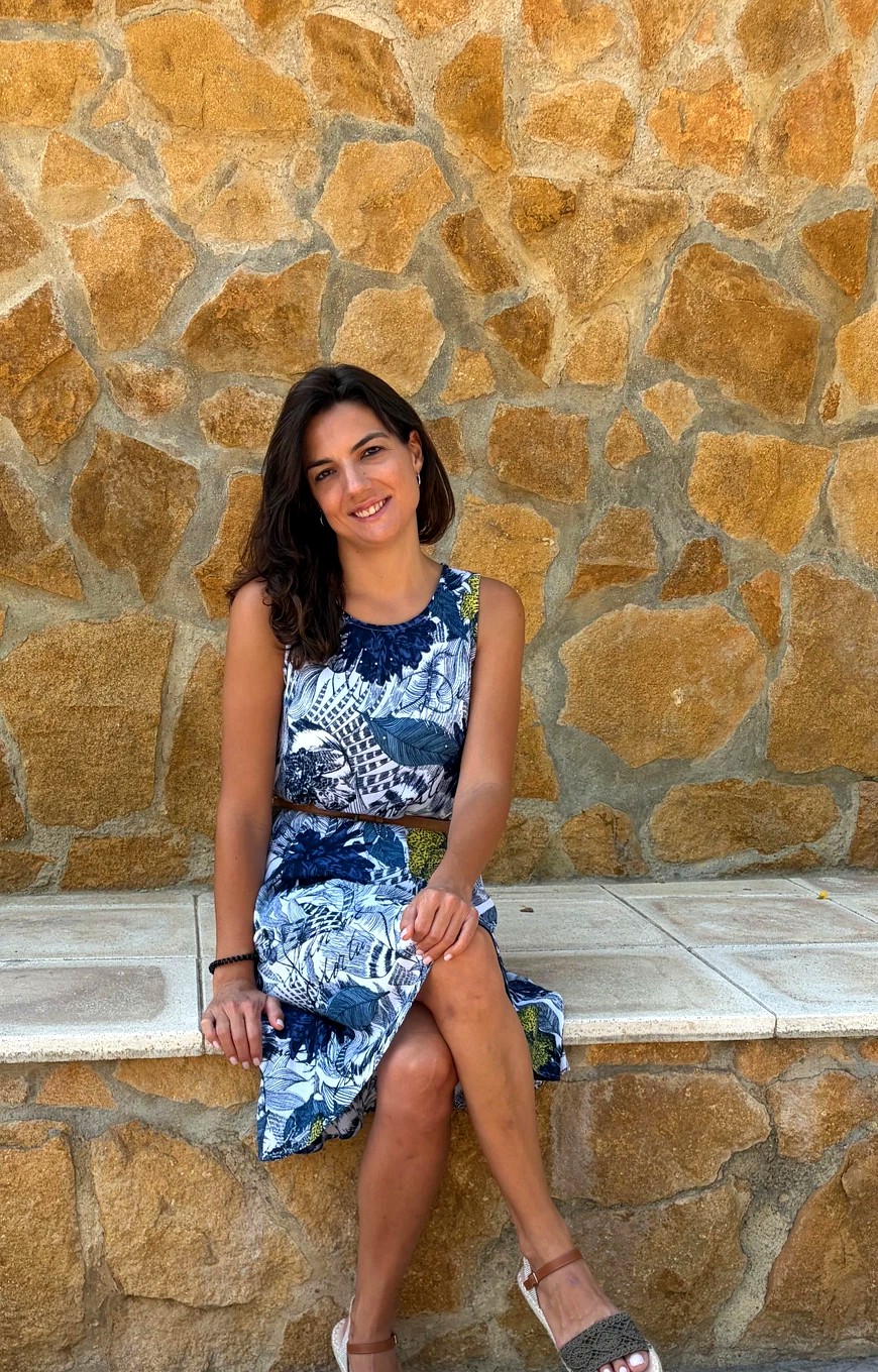 Marina, founder of Marina Knows, in Valencia